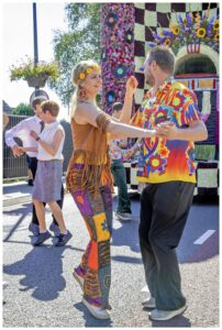 dansen jaren 60 70 bloemencorso eelde Dancin Together
