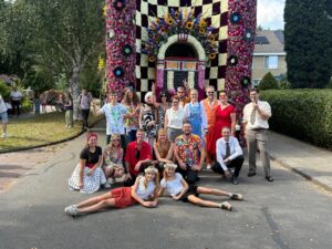 bloemen coros Dancin together eelde groepsfoto